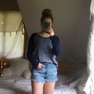 MM Women’s Medium Button Up Back Knit Sweater